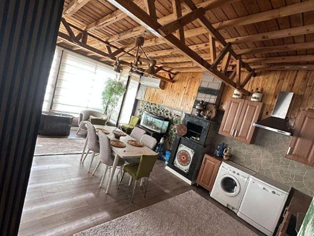 Karapürçekte 5+2 Kış Bahçeli Full Yapılı Dubleks Daire