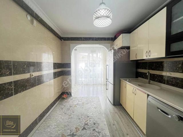 Karapürçek'te Satılık3+1daire,115m²,asansörlü,merkezi Konumda
