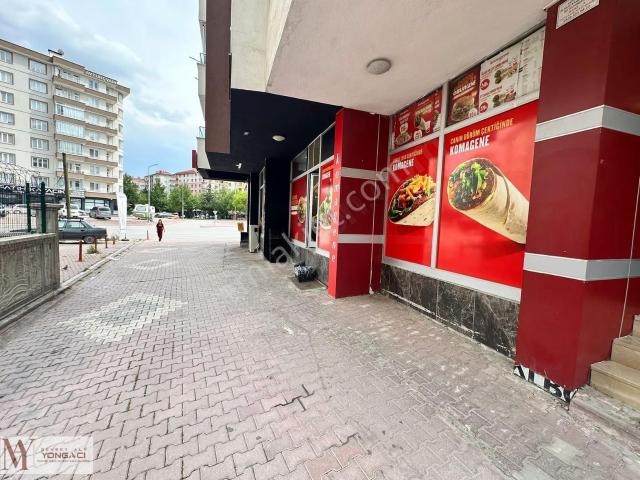 Karatay Fetih Caddesinde Satılık Dükkan