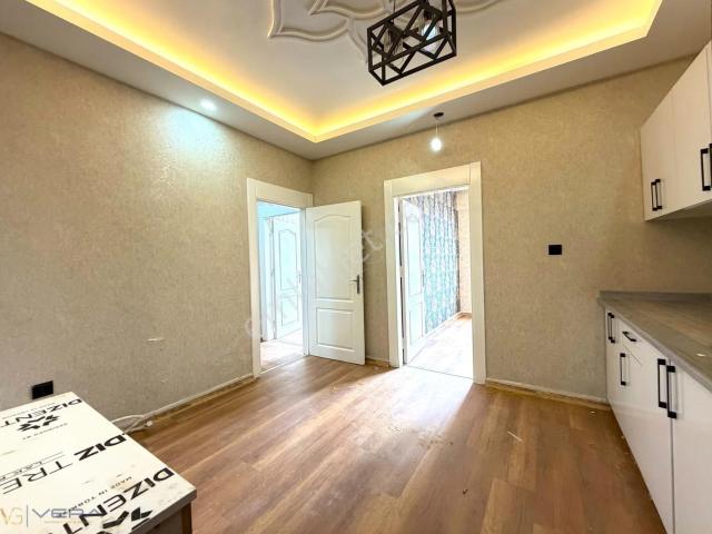 Karataş Kapalı Pazar Yanı Yenilenmiş Krediye Uygun İskanlı Daire