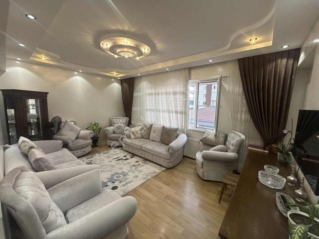 Karataş Merkez' De Bakımlı 3+1 Manzaralı Satılık Daire