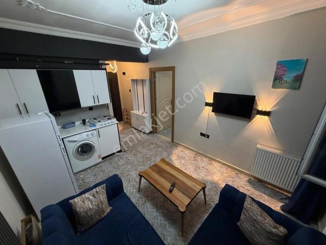 Karataş Merkez De Tramvaya Yakın 1+1 Kiralık Eşyalı Daire