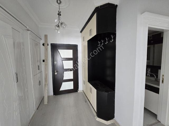 Karataş Satılık Daire 3+1 Geniş Bakımlı