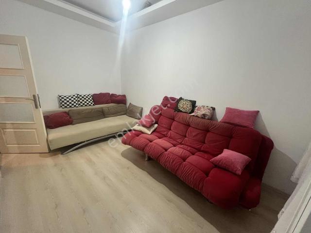 Karayolları Tramvay Durağı Nda Giriş Kat Eşyalı Daire