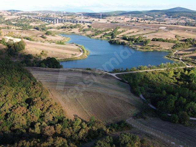 KARAYAKUPLU_GÖL BAŞINDA_ANA YOLA 105 M CEPHE_ ARKASI ORMAN