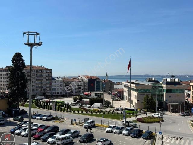 Kardeş 'ten | Şehir Merkezinde Deniz Manzaralı 3+1 Satılık Daire