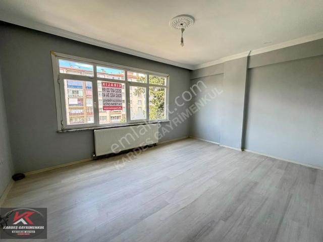 Kardeş'ten Merkezi Konumda | 2+1 Aileye Uygun Kiralık Daire