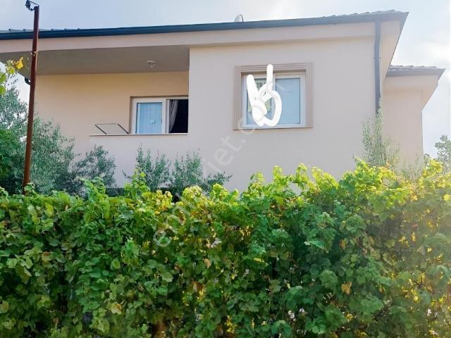 Kardeş Emlak Dan Çınarli Elit Semtinde 4+1 Geniş Oturumlu Villa