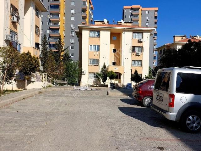 Kardeş Emlak Dan Yatırımlık İskanlı Hsarsız 1+1 Satlık Daire