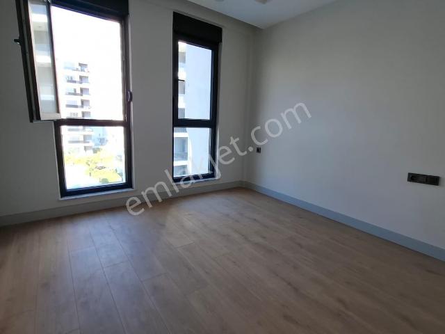 Kardeş Kentler Cadde Üzeri Kiralık 2+1 Daire