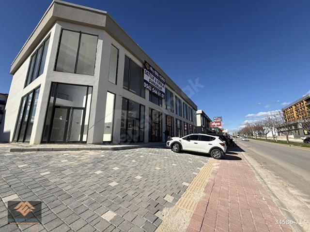KARDEŞ KENTLER CADDESİNDE İSKANLI KİRALIK DÜKKAN