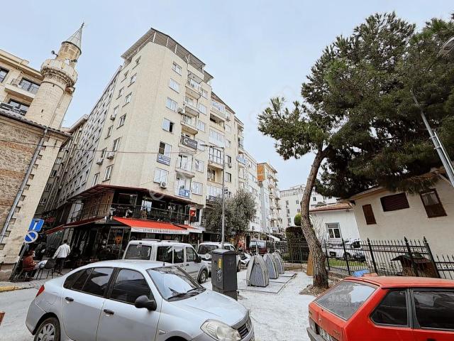 Karesi Kaymakamlığı Arkasında Satılık Ara Kat 2+1 Daire
