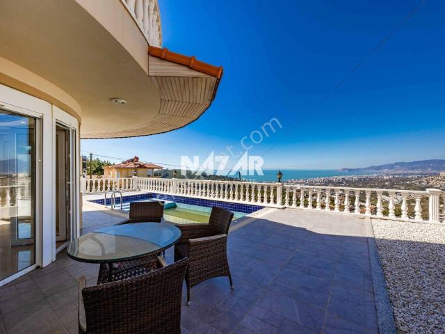 Kargıcak / Alanya Site İçi Müstakil Villa