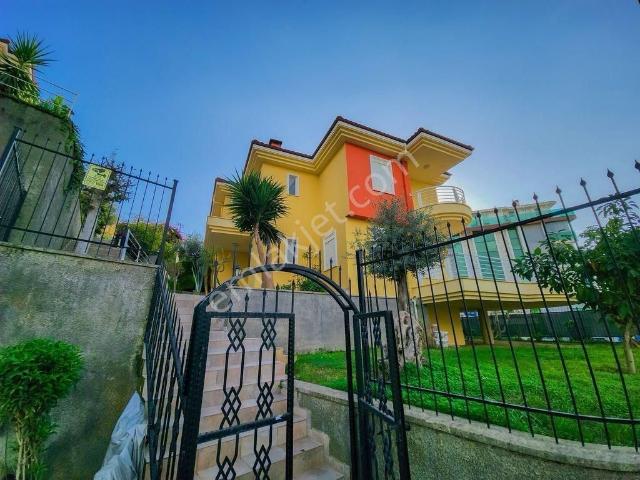 Kargıcakta Villa *acıl Satılık