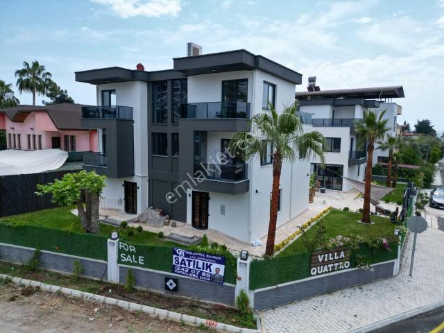 Kargıpınarı’nda Kumsal Plaja Yürüyüş Mesafesi 3+1 Lüks Tripleks Villa