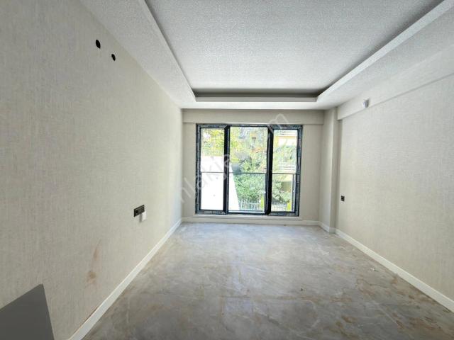 Kariyer'den Şehir Hastanesi Anteras Awm Komşu Sıfır 1+1 Daireler