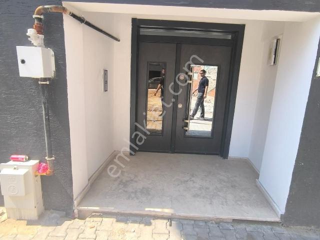 Kariyer'den Kemalpaşa'da 1+1 Merkezi Konum, 38m² Kiralık Daire