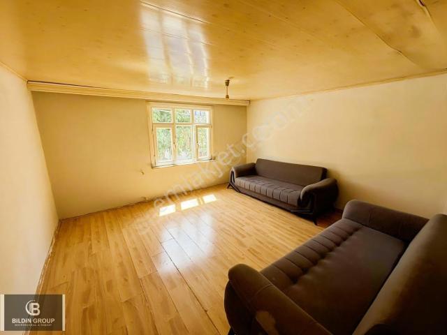 Karlıbayır'da 2+1 100 Kiralık Daire Belediye Çok Yakın