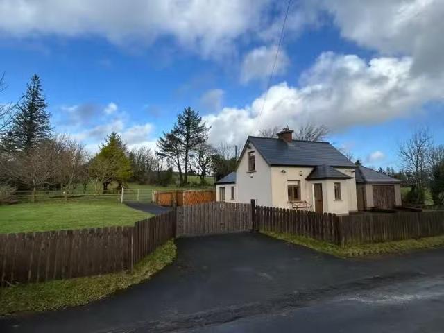 Karney Cottage, Carrow, Dundrum, Tipperary, E34Y008 is for sale