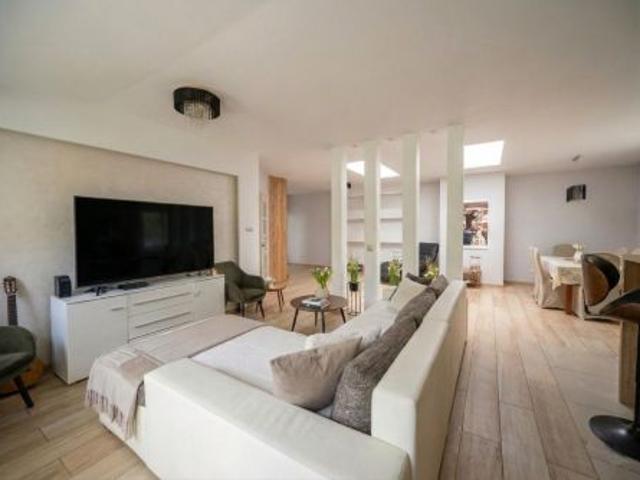 Karolinów, 1040 m² Dom