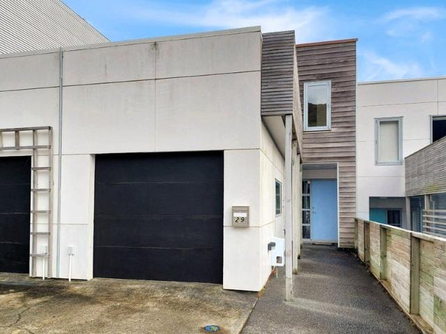karori, 3 bedrooms