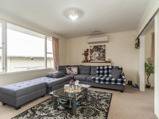 karori, 3 bedrooms