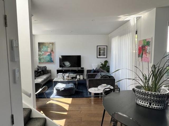 karori, 3 bedrooms