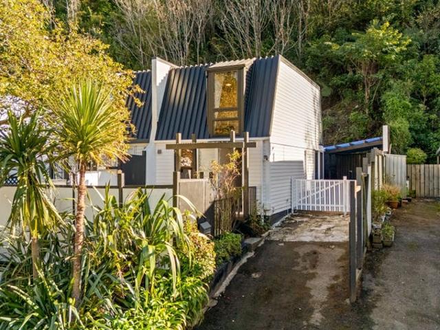 karori, 2 bedrooms