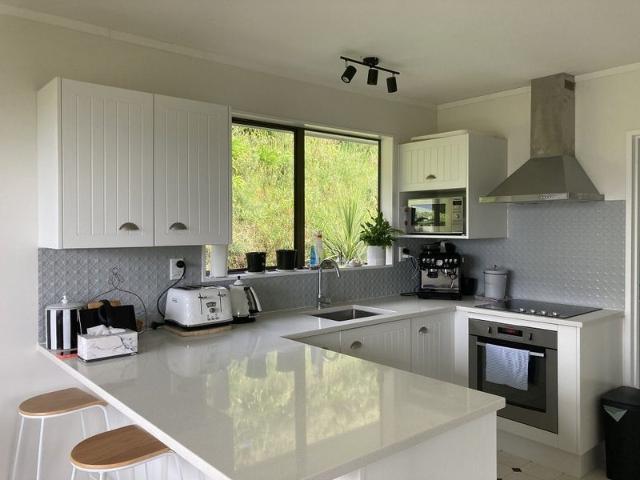 karori, 4 bedrooms