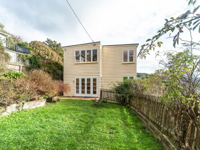 Karori, 5 bedrooms
