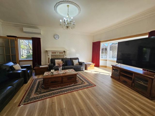karori, 6+ bedrooms