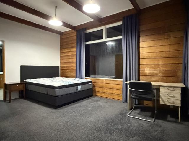 karori, 6+ bedrooms
