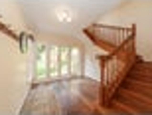 Karori, 6+ bedrooms, $880 pw