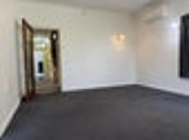Karori, 6+ bedrooms, $220 pw