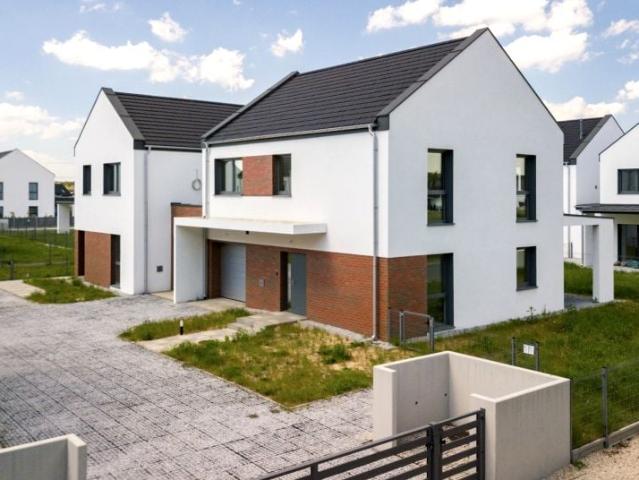 Kasztanowa 152 m², Szczodre