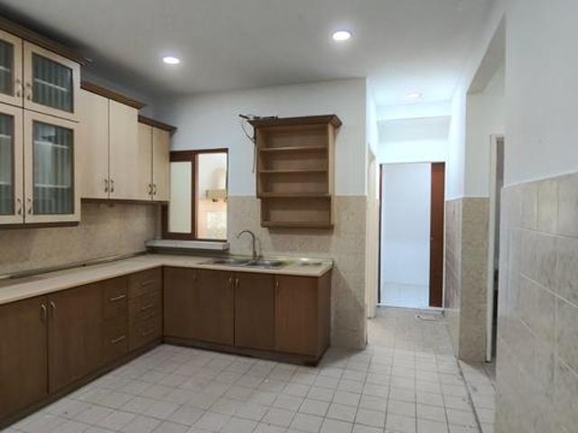 Kasawari Height Puchong 25 sty house gated guarded