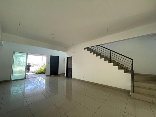 Kaseh Height semenyih mewah 3 storey terrace house