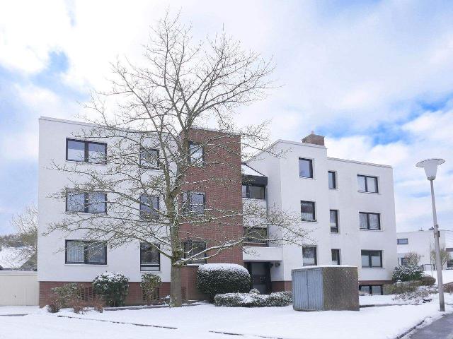 KasselDönche …mit Fernblick Sofort freie, großzügige 3 Zimmerwohnung mit attraktivem großem Balkon und eigener Garage