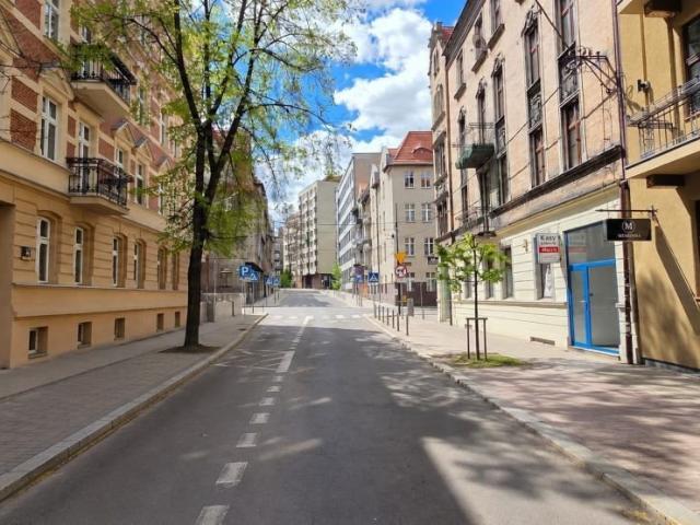 Katowice, 51 m², 2 pokoje, winda, zapraszam