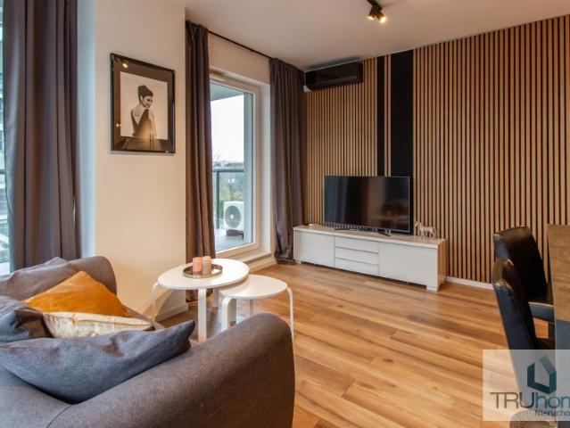 Stylowe 3 pokojowe mieszkanie z balkonem w centrum Katowic