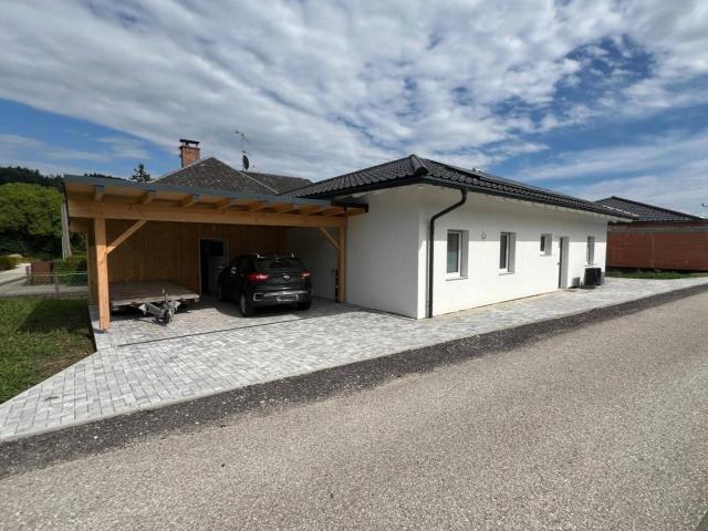 Jetzt mieten / Kaufoption! Traumhafter Barrierefreier Neubau Bungalow ca. 103 m² Wohnnutzfläche & XL Terrasse in Mühlweg / Ampflwang am Hausruck
