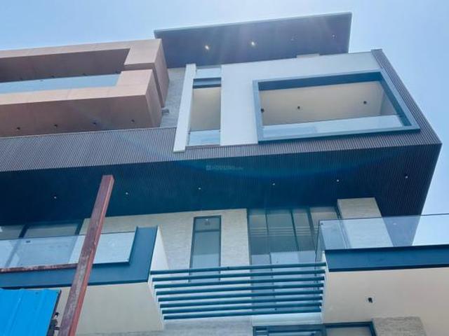 Kaushambi 5 BHK Builder Floor For Sale Ghaziabad