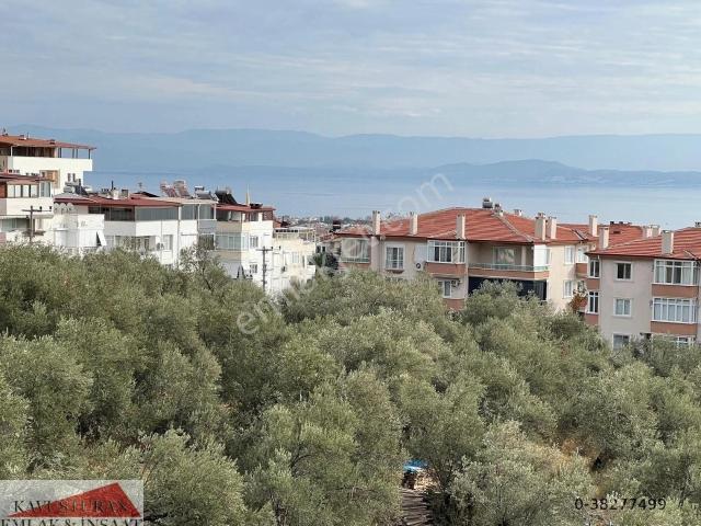 Kavuşturan Emlak'tan Altınoluk'ta Satılık Deniz Manzaralı 4+1 Dubleks Daire
