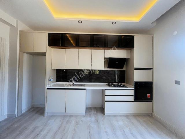 Kavuşturan Emlak'tan Edremit Güre'de Satılık 2+1 Sıfır Daireler
