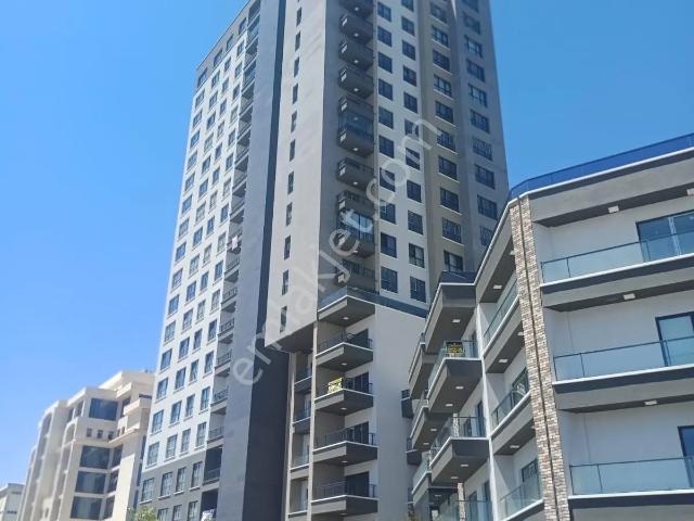 Kavacık Modern Sitesinde Full Yapılı 2+1 Satılık Daire