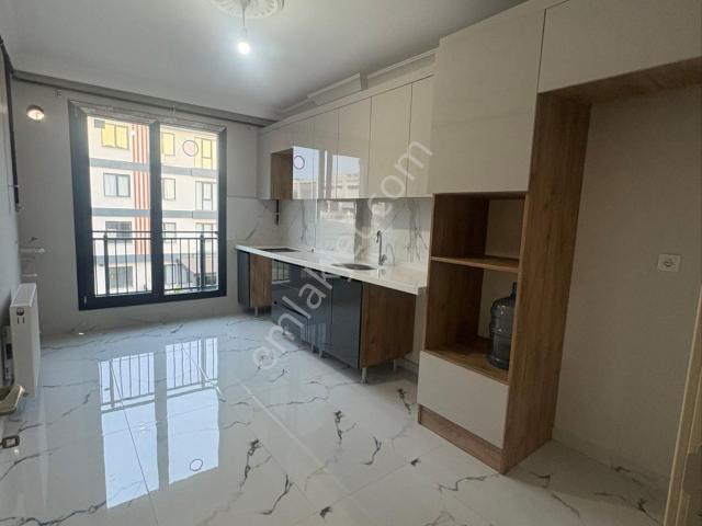 Kavaklı Merkezde Site İçi Sıfır Lüx Daire