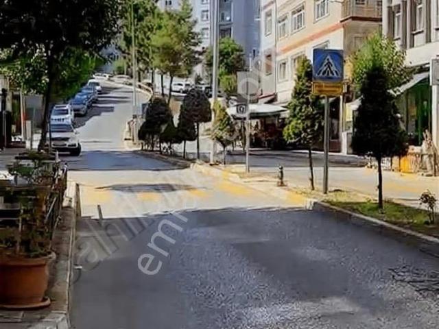 Kavaklar Mahallesi Cadde Üzerinde Satılık
