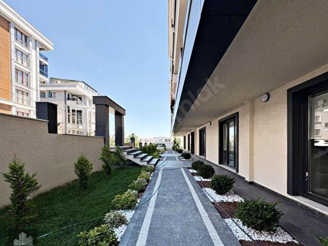 KAVAKLIDA SIFIR OTURUMA HAZIR BAHÇE KATI 2+1 SATILIK DAİRE