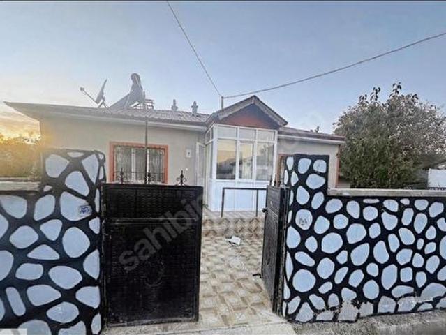 KAVAKYOLUNDA 3+1 GENİŞ BAHÇELİ DAİRE