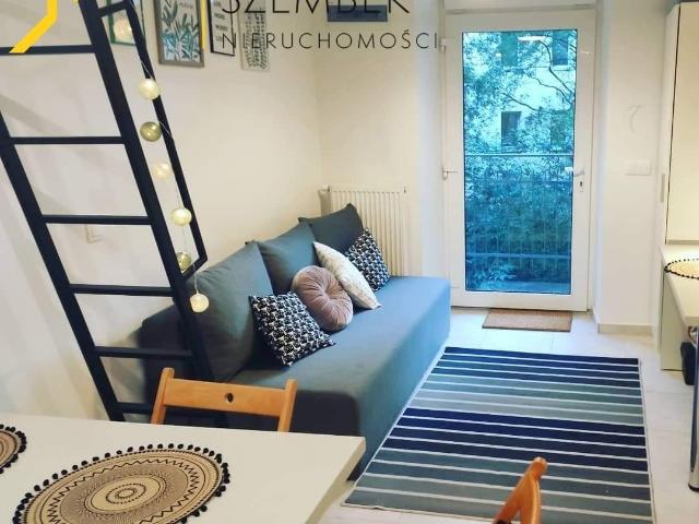 Wynajmę kawalerkę 22 m² z antresolą, umeblowaną i cichą